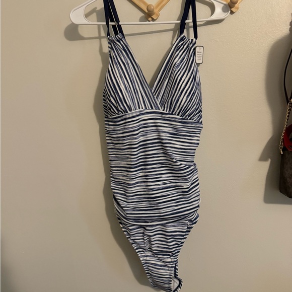 2 for $20 💋 NWT blue & white striped one piece - Picture 3 of 5